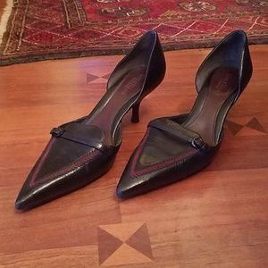 Size 9A Cole Haan all leather 2 1/2" heels